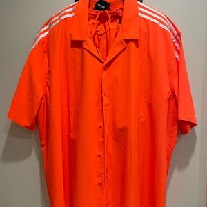 Mens set Ivy Park Adidas Originals X Button Up and short in Orange.